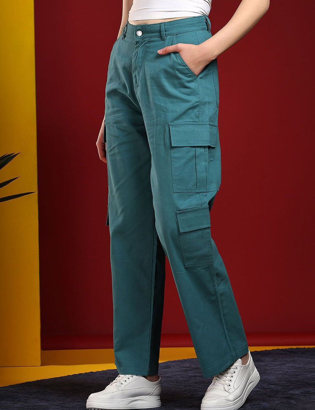 Kotty Women Jean Straight Fit High-Rise Clean Look Stretchable Jeans