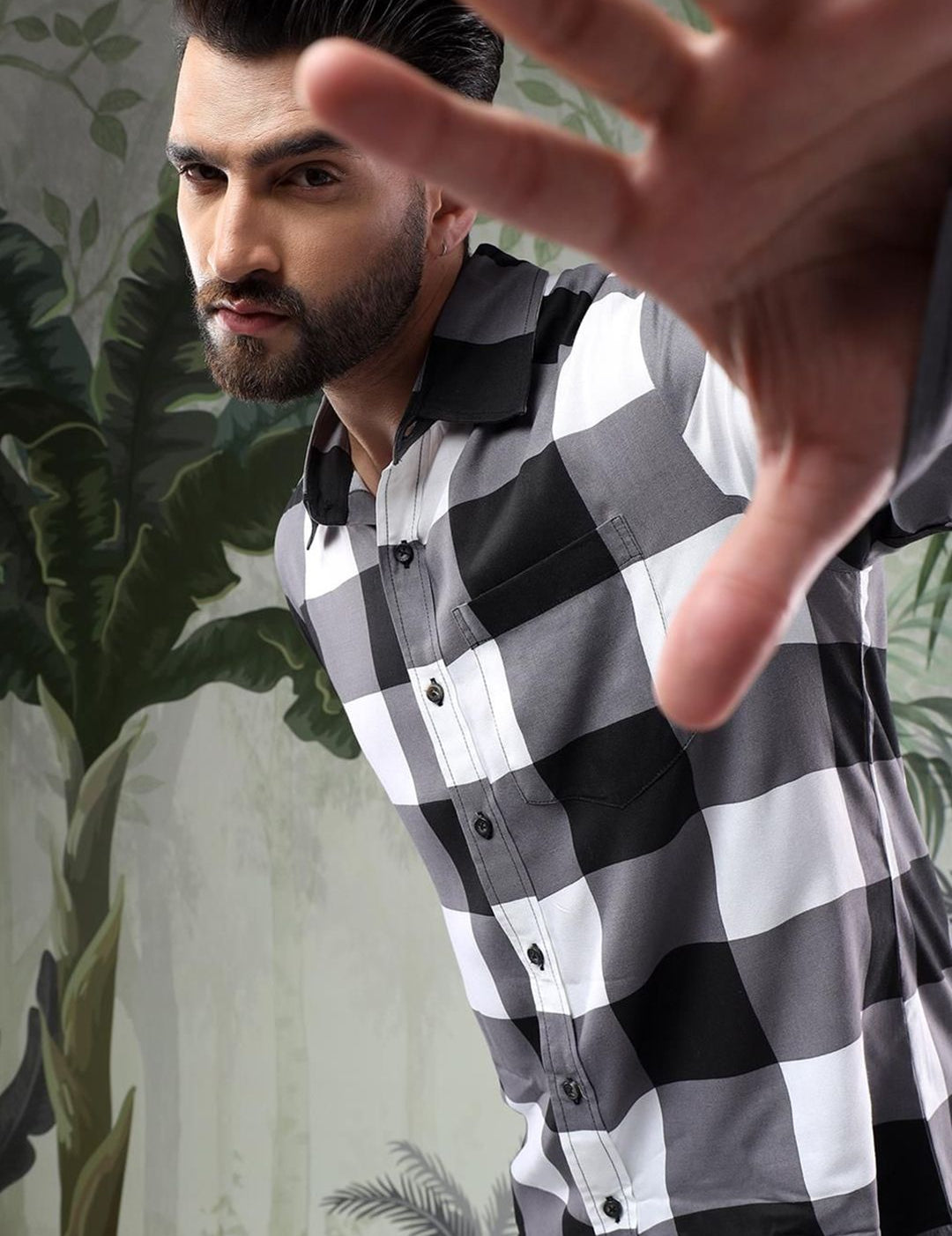 Kotty Men Spread Collar Gingham Checked Cotton Casual Shirt