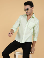 Kotty Men Relaxed Spread Collar Graphic Printed Casual Shirt