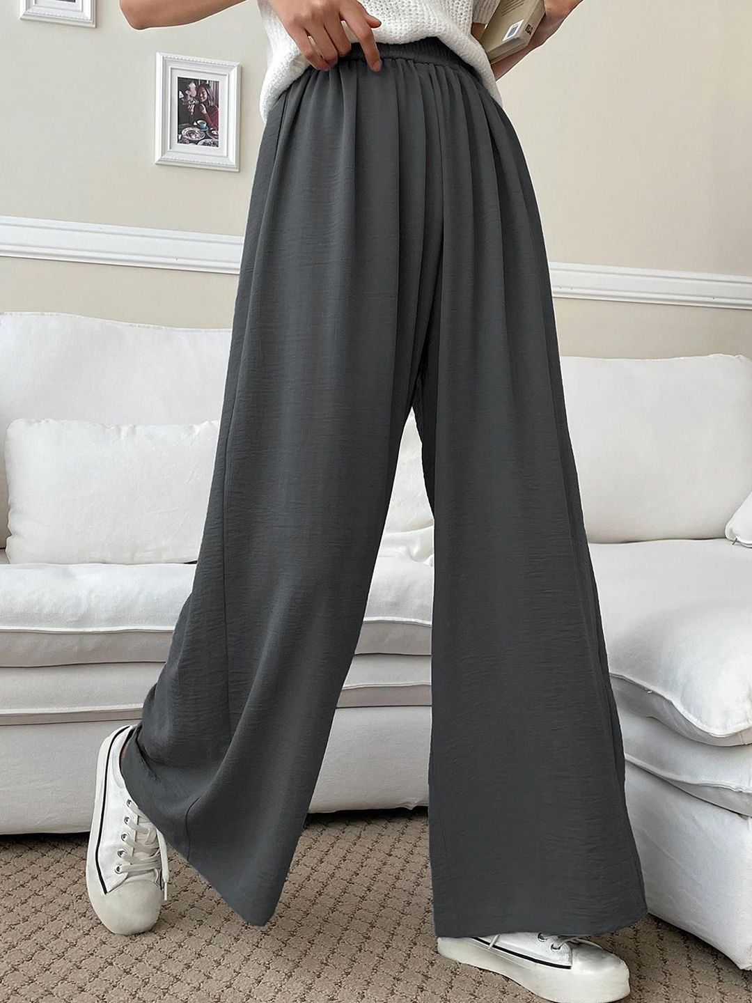 Kotty Women Relaxed Straight Leg Loose Fit High-Rise Wrinkle Free Regular Trousers