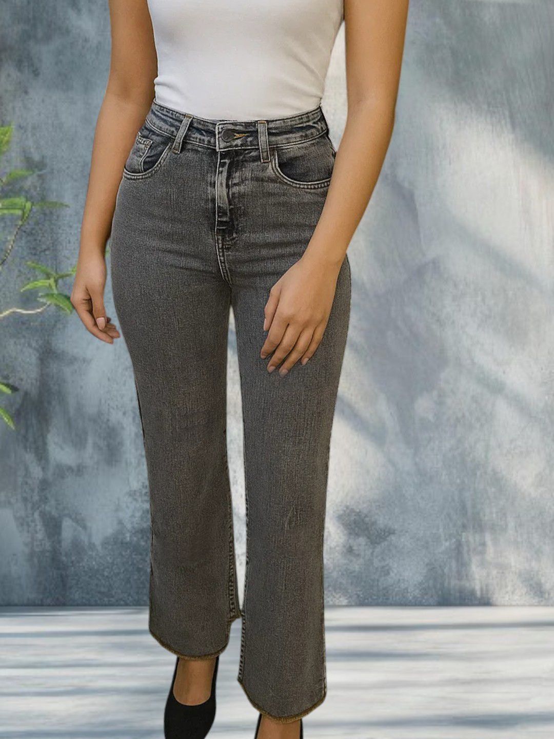 Kotty Women Regular Fit High-Rise Mildly Distressed Light Fade Stretchable Jeans