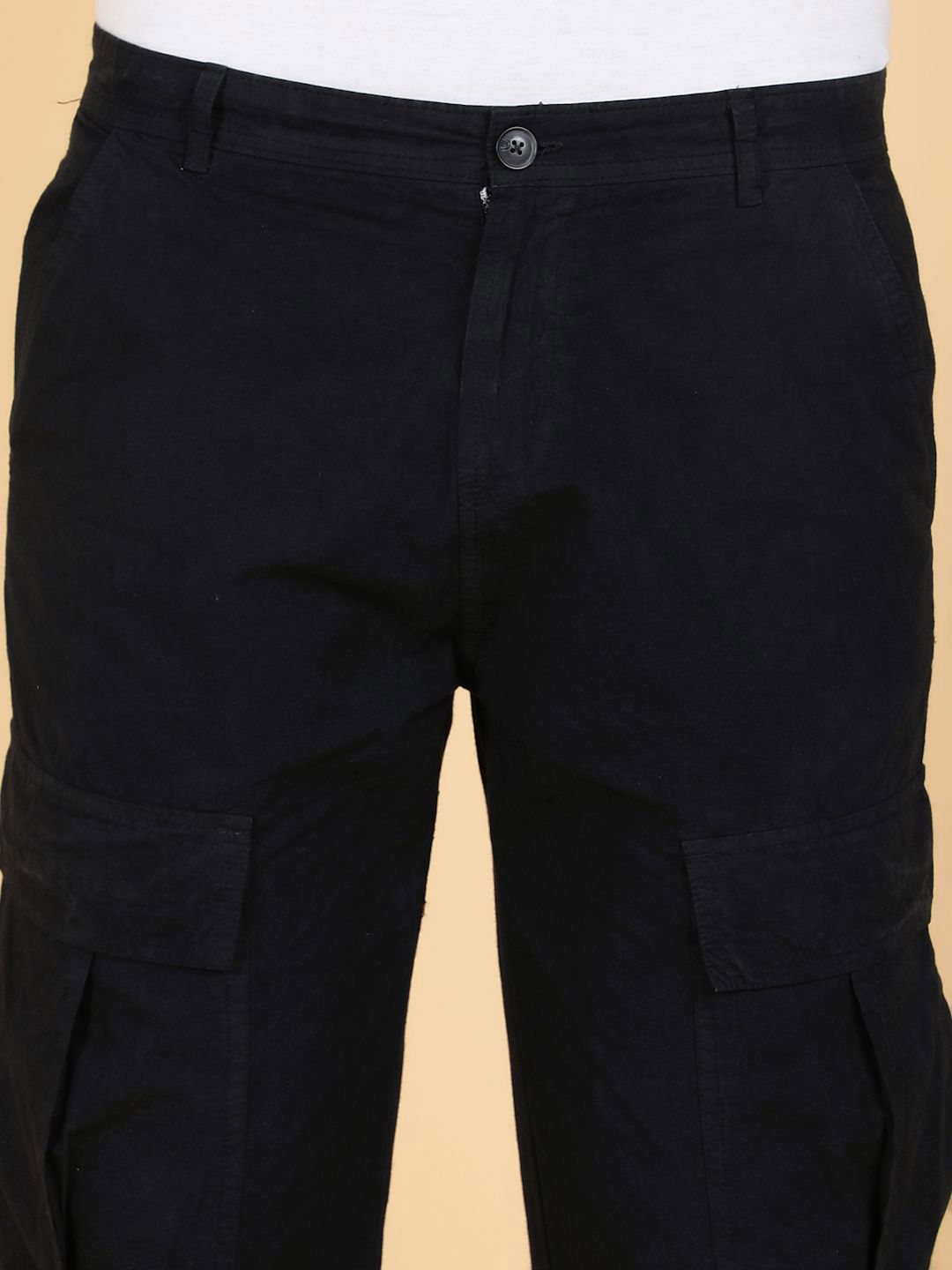 Kotty Men Regular Fit Mid-Rise Black Cargo Trousers