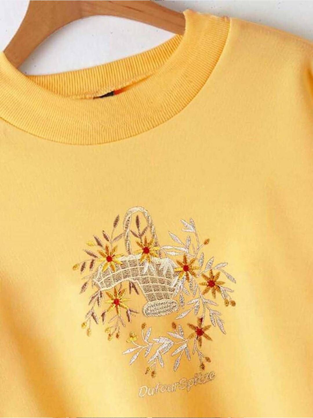 Kotty Women Floral Embroidered Full Sleeve Sweatshirt