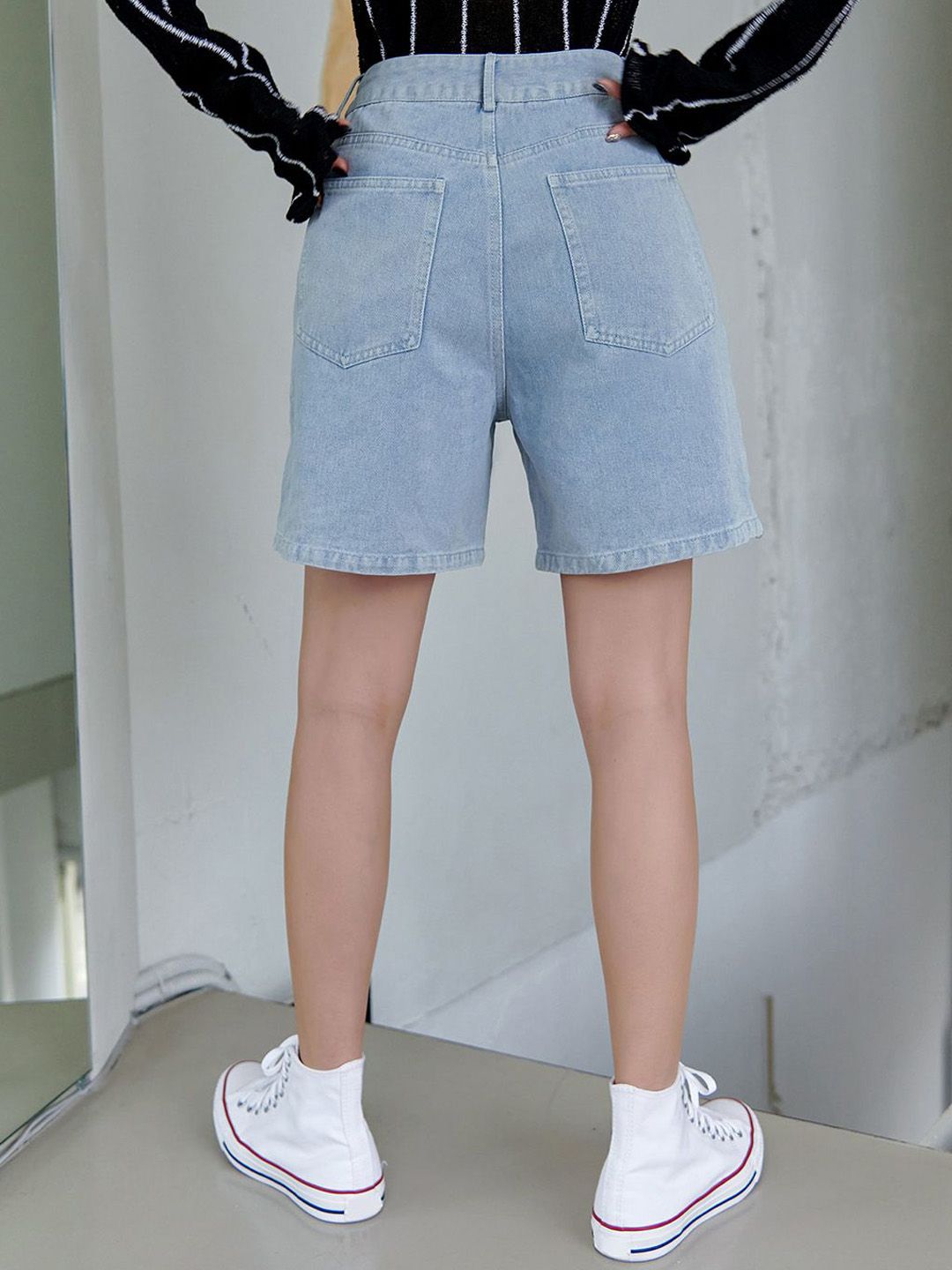 Kotty Women High-Rise Denim Shorts
