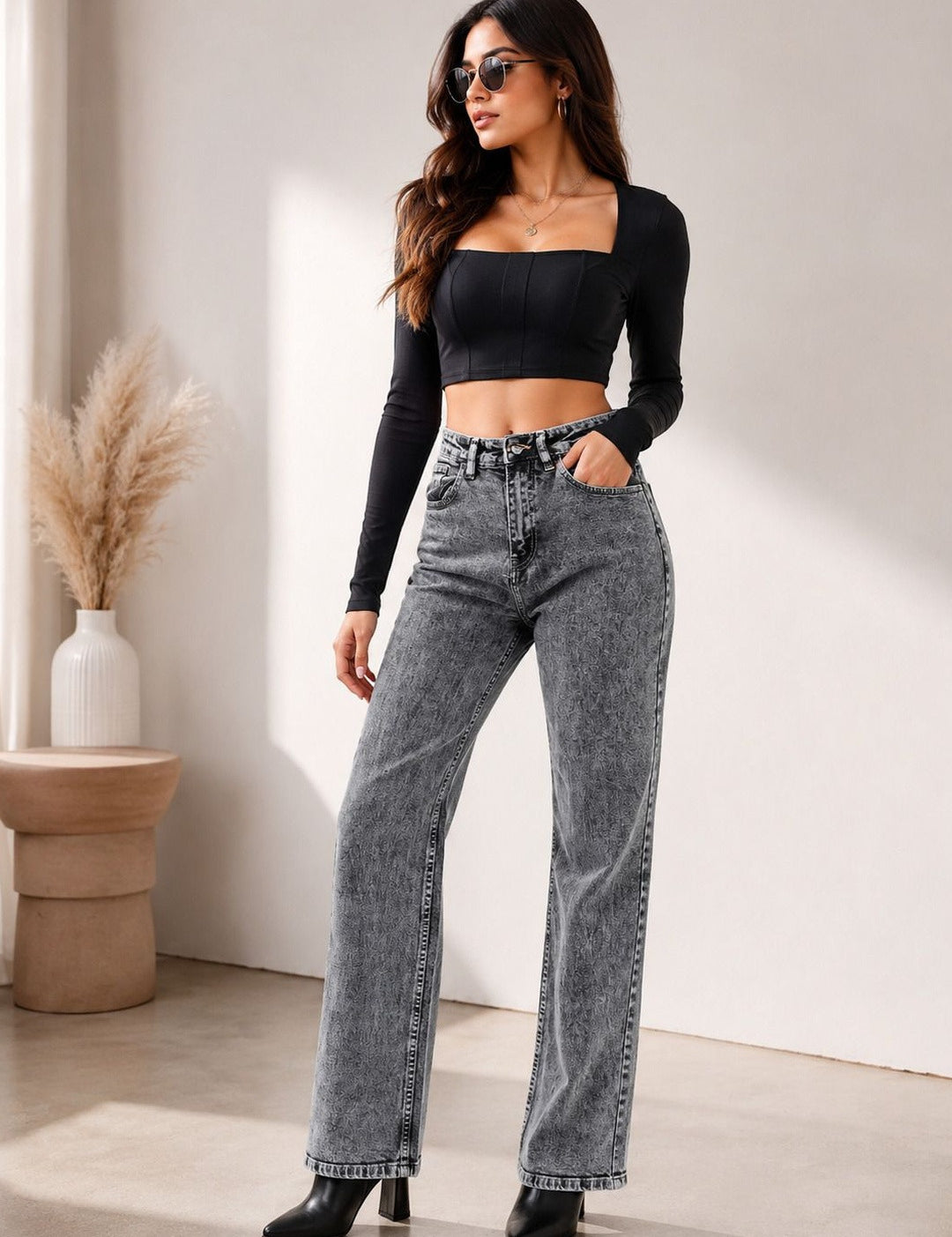Kotty Women Jean High-Rise Mildly Distressed Light Fade Stretchable Jeans