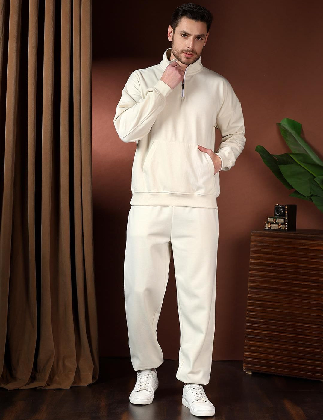 Kotty High Neck Acrylic Sweatshirt With Joggers