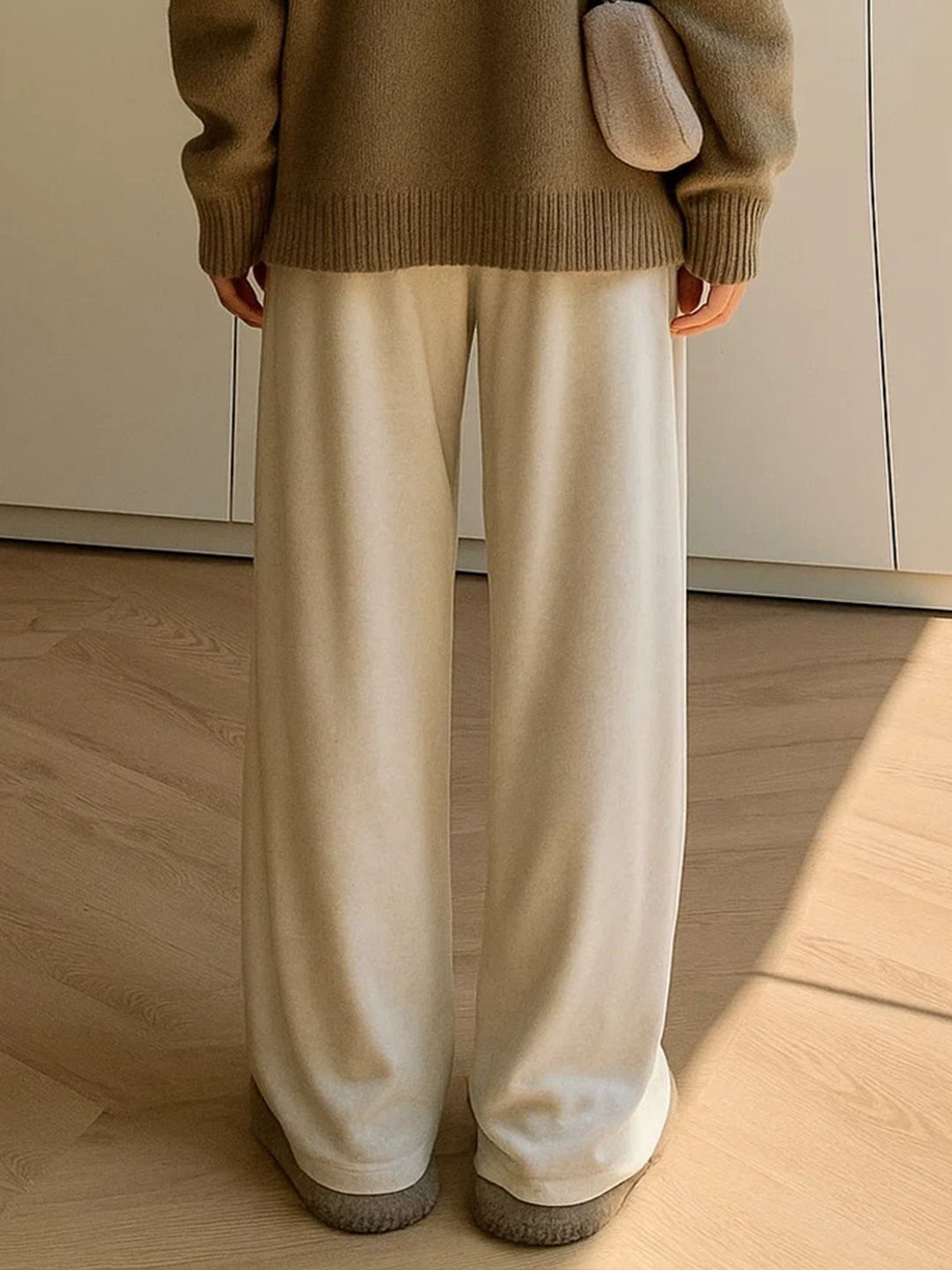 Kotty Women Relaxed Straight Leg Loose Fit High-Rise Trousers