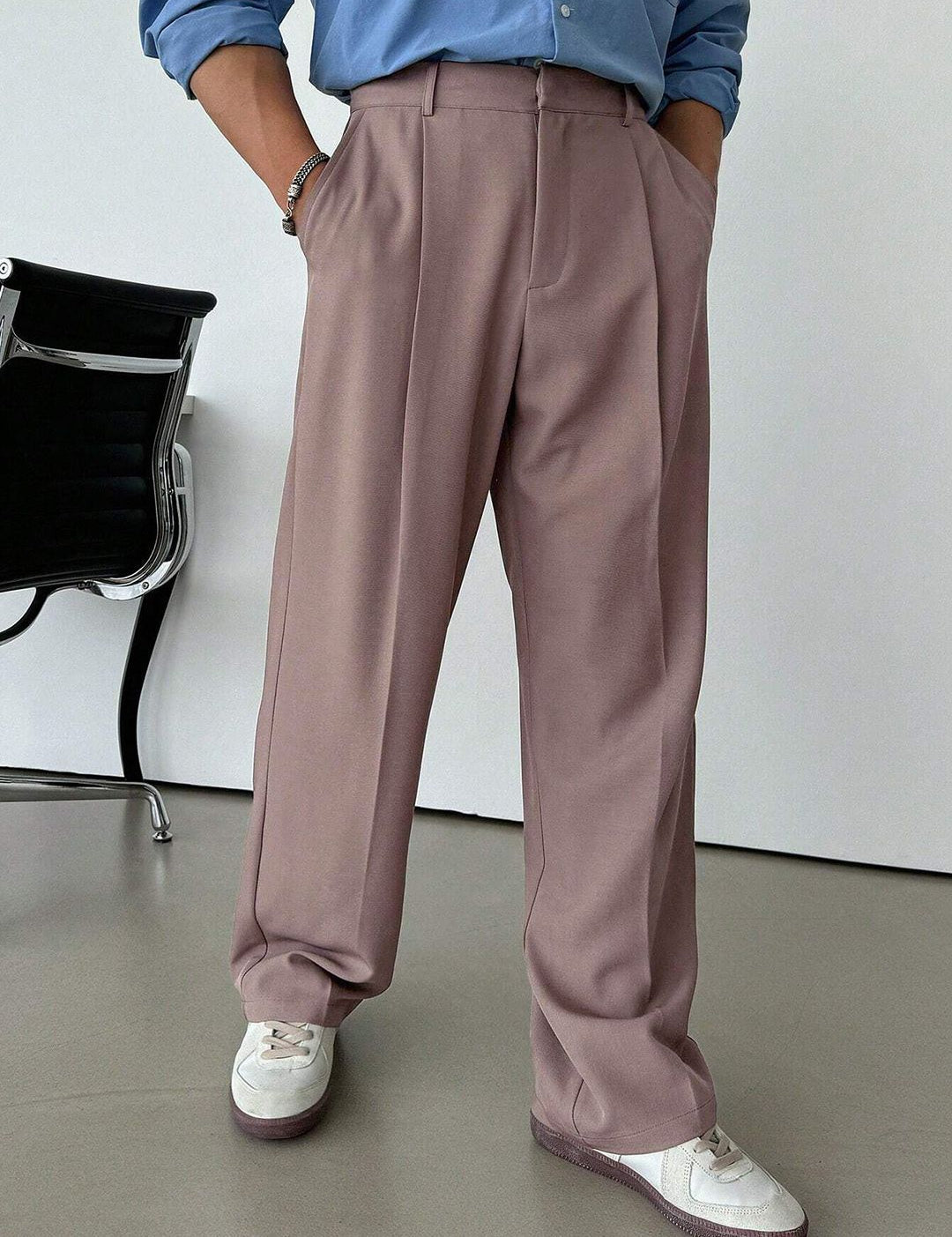 Kotty Men Relaxed Fit High-Rise Wide-Leg Trousers