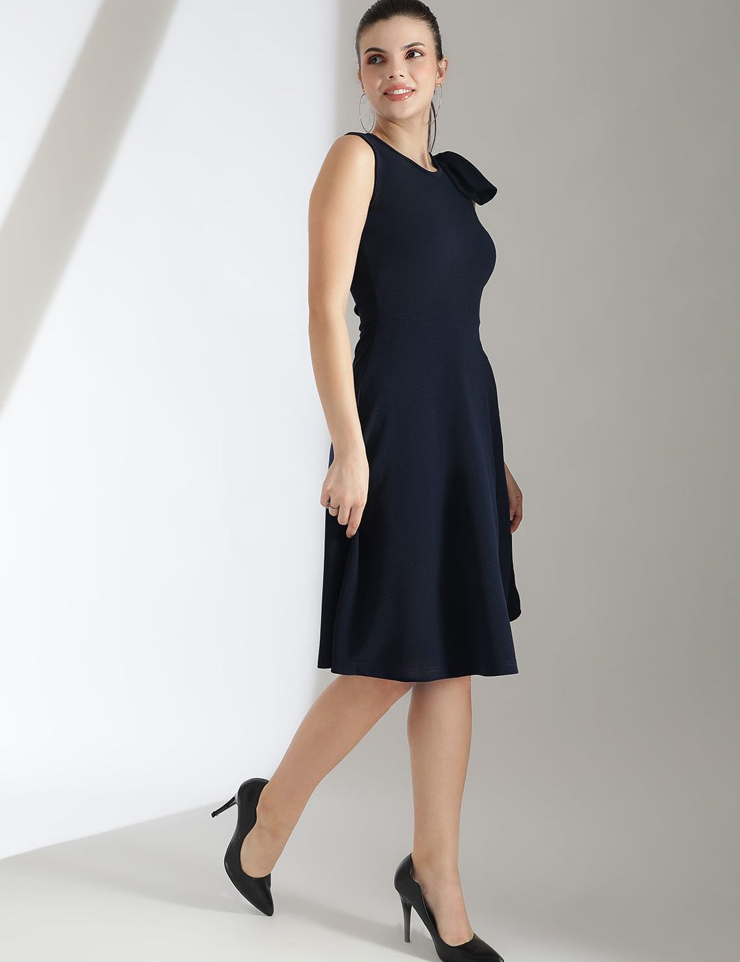 Kotty Solid Round Neck Bow Detailed Fit & Flare Dress