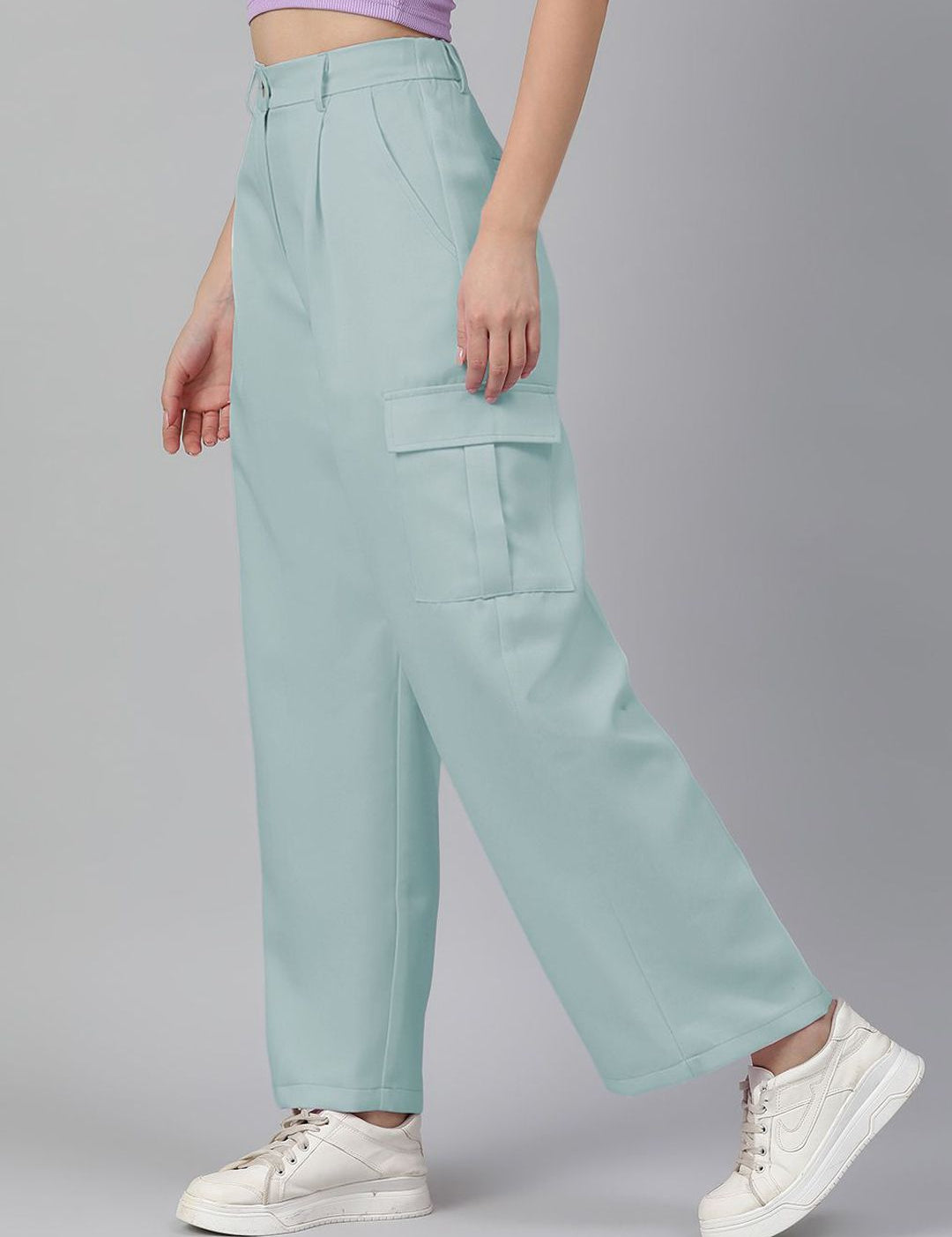 Kotty Women Relaxed Straight Leg Straight Fit High-Rise Easy Wash Pleated Cargos Trousers