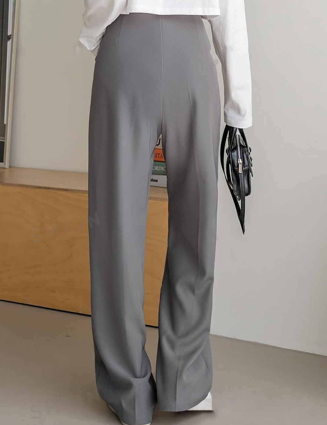 Kotty Women Relaxed Straight Leg Straight Fit High-Rise Easy Wash Trousers