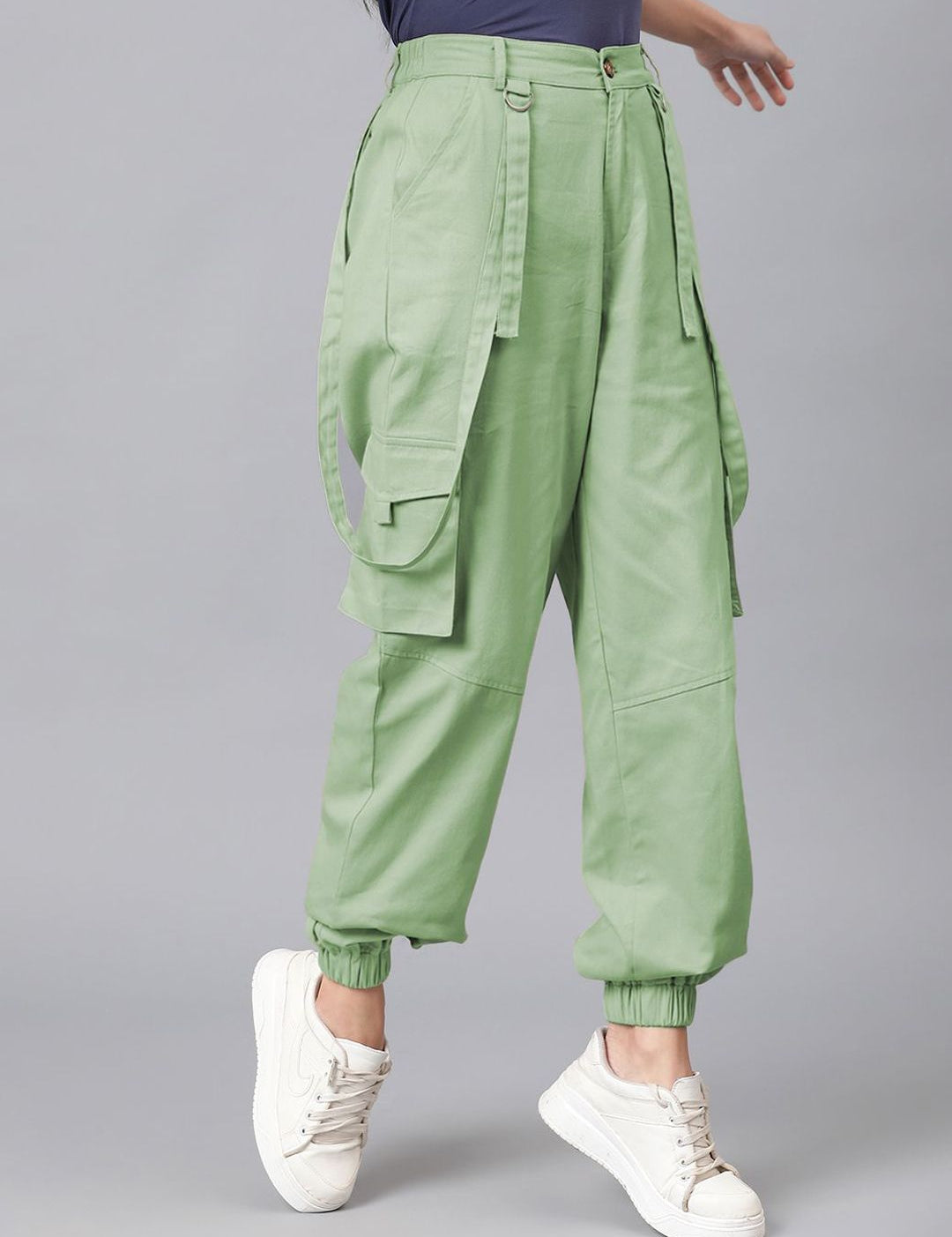 Kotty Women Relaxed High-Rise Easy Wash Cargos Trousers