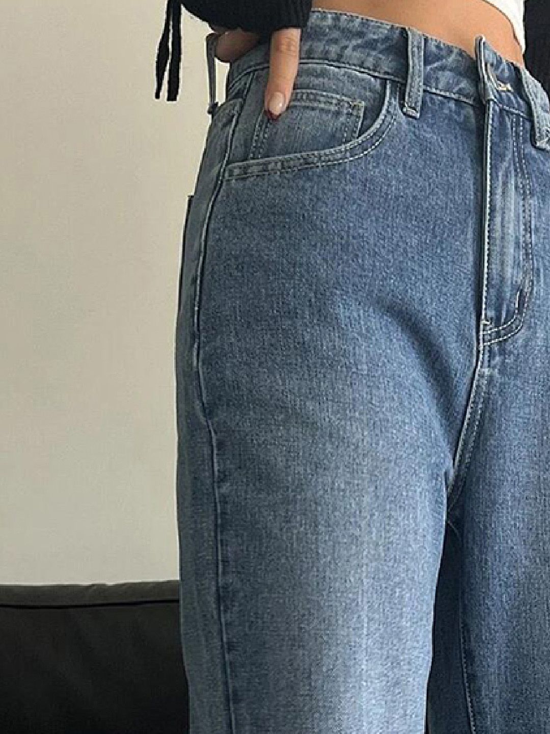 Kotty Women Straight Fit High-Rise Stretchable Jeans