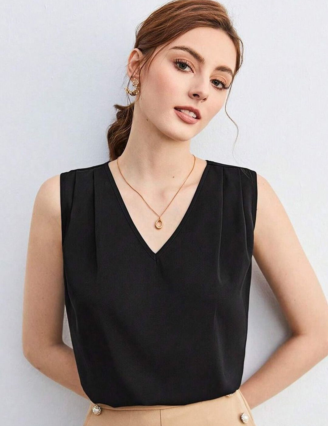 Kotty Women Solid V-Neck Top