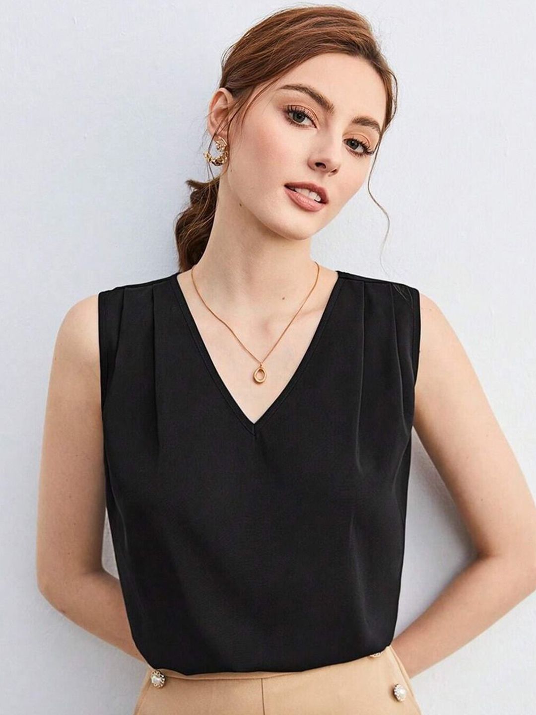 Kotty Women Solid V-Neck Top