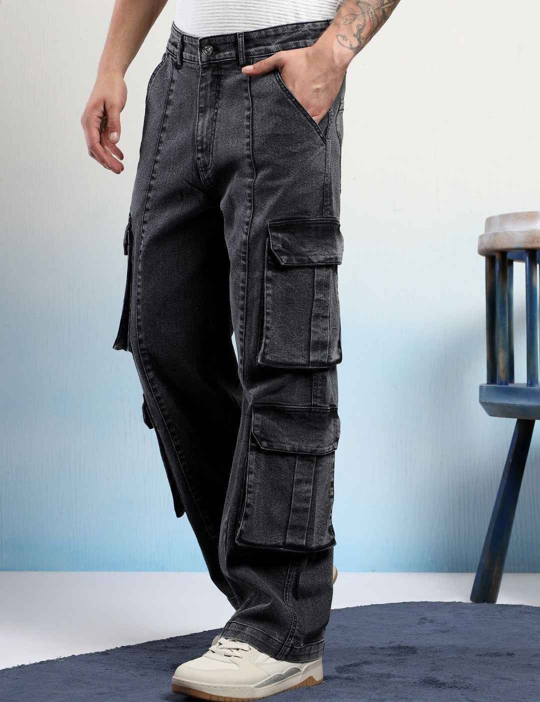 Kotty Men Straight Fit Low-Rise Wrinkle Free Pleated Cargos Trousers