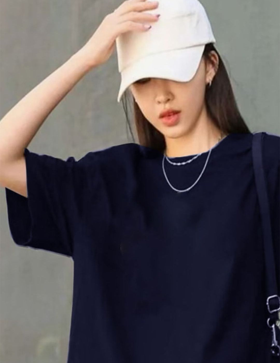 Kotty Round Neck Drop-Shoulder Sleeves Oversized T-shirt