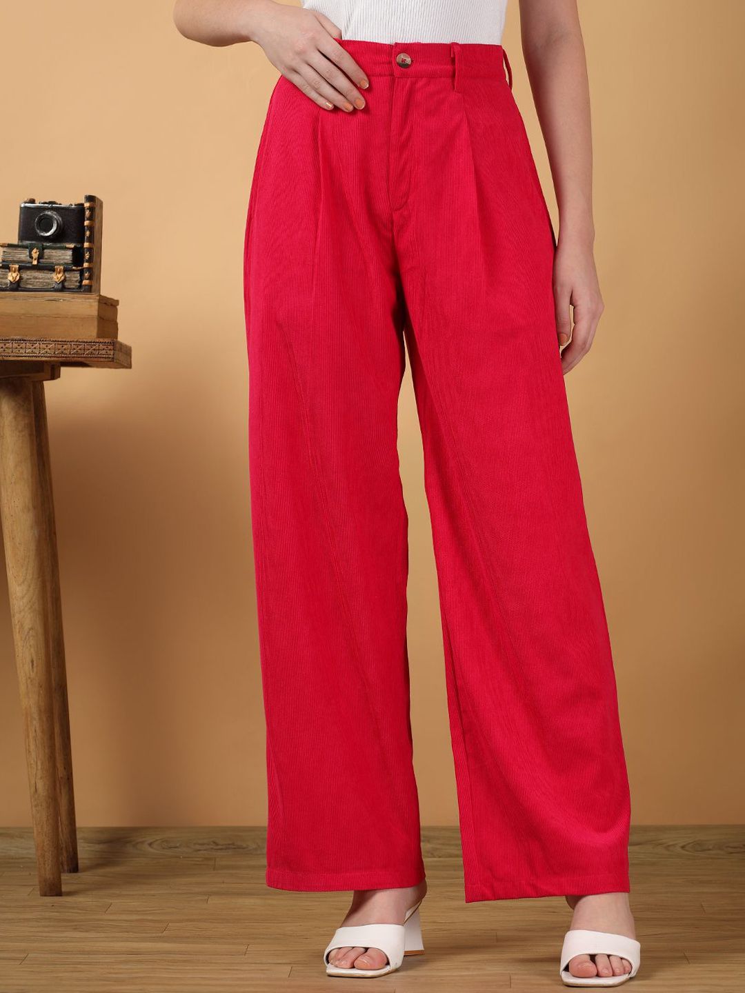 Kotty Women Relaxed Straight Leg Straight Fit High-Rise Easy Wash Corduroy Pleated Trousers