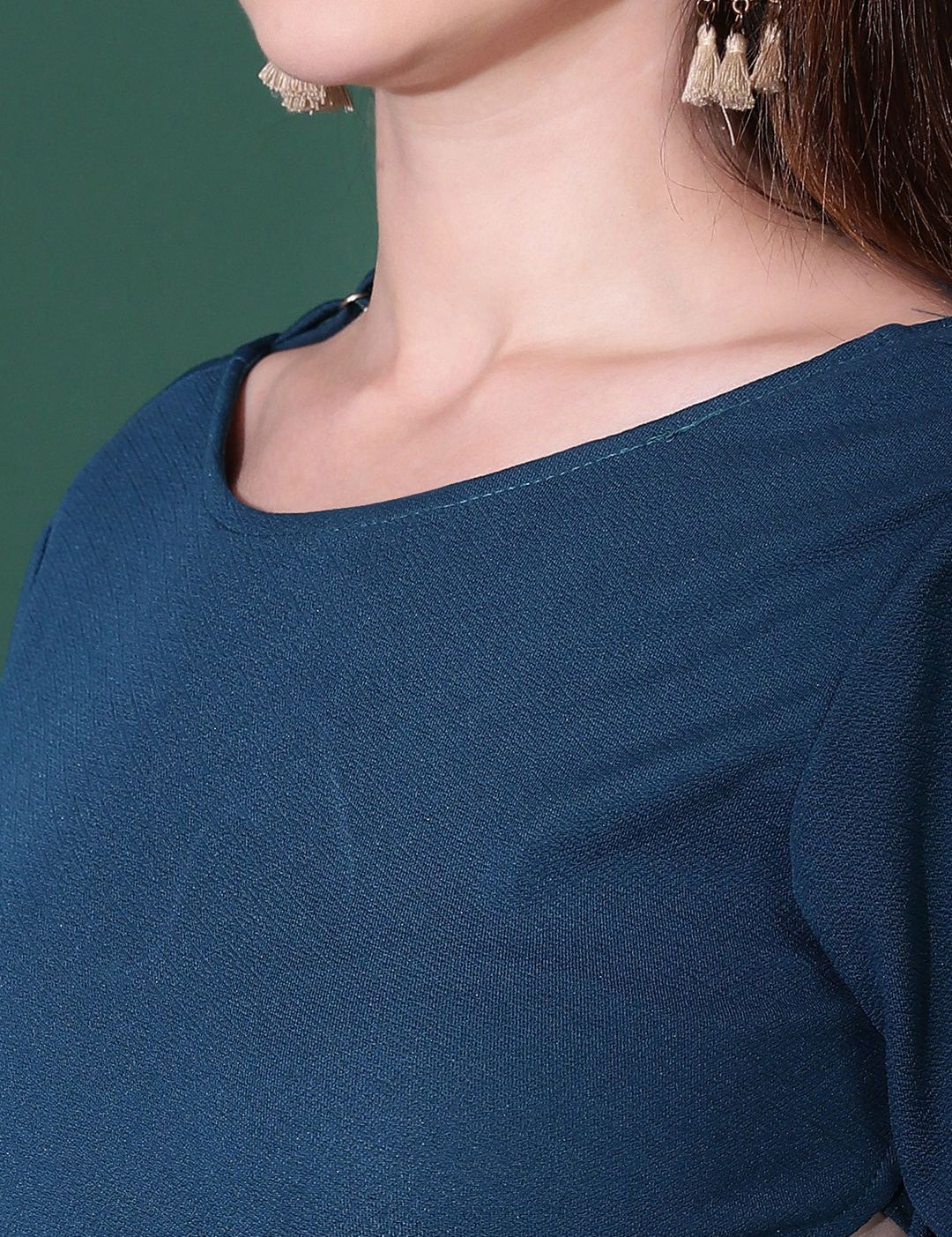 Kotty Women Solid Boat Neck Top