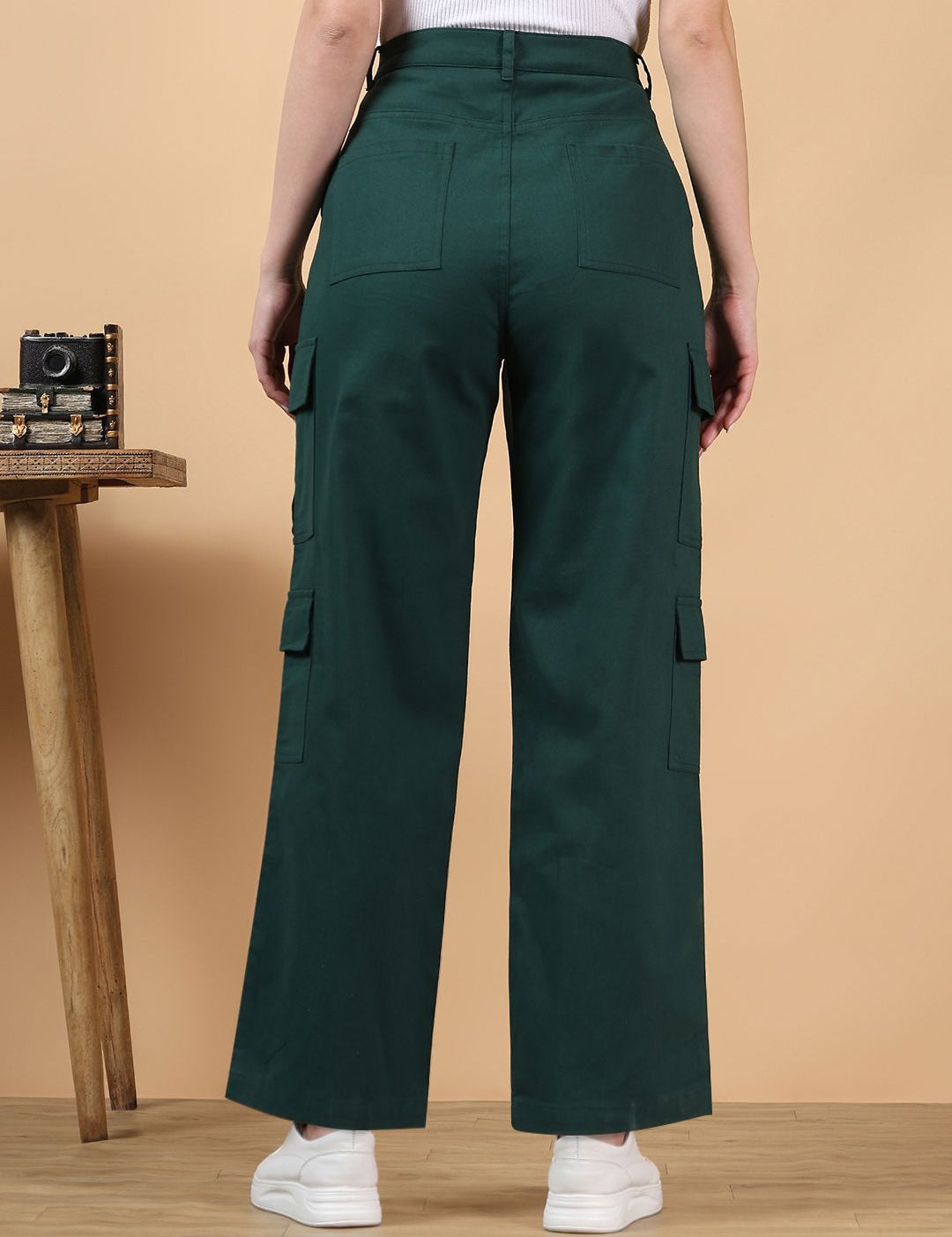 Kotty Women Straight Fit High-Rise Stretchable Jeans