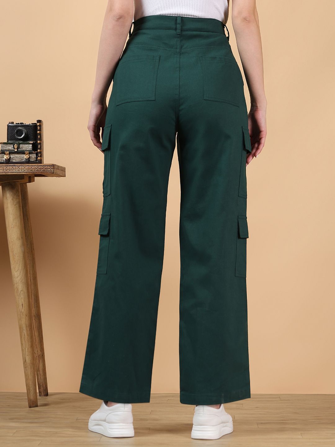 Kotty Women Straight Fit High-Rise Stretchable Jeans