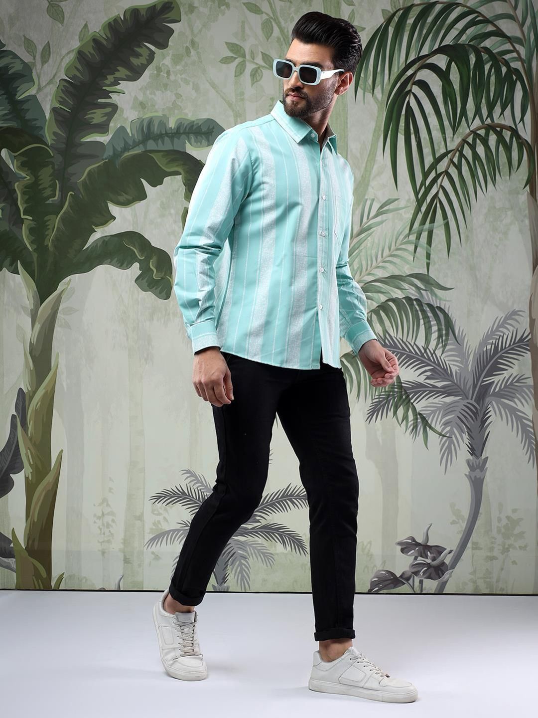 Kotty Men Spread Collar Vertical Striped Casual Shirt