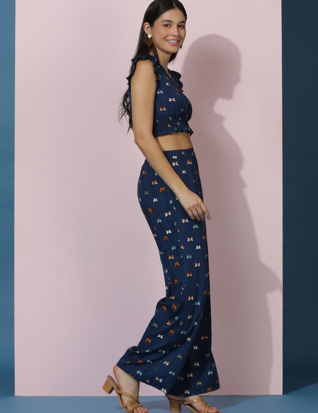 Kotty Printed V-Neck Top With Trousers