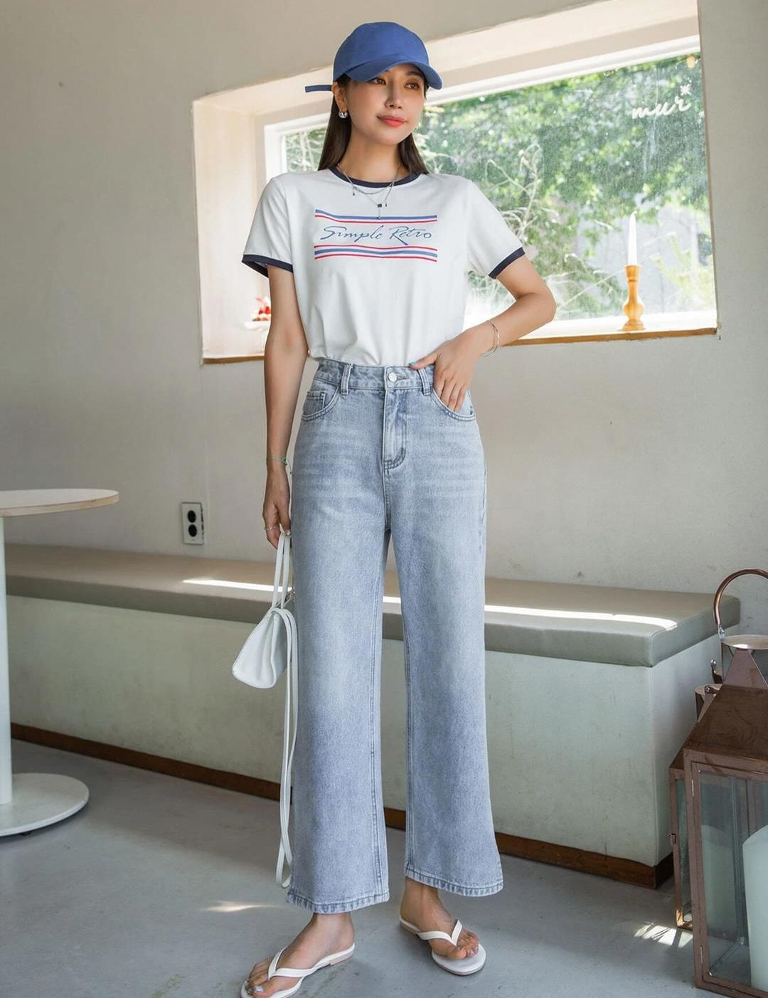 Kotty Women Clean Look Bootcut Light Fade Whiskers and Chevrons Cotton Stretchable Jeans