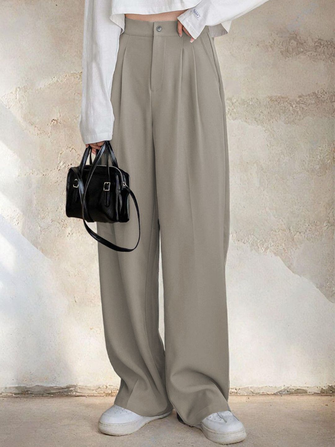 Kotty Women Relaxed Straight Leg Straight Fit High-Rise Easy Wash Trousers