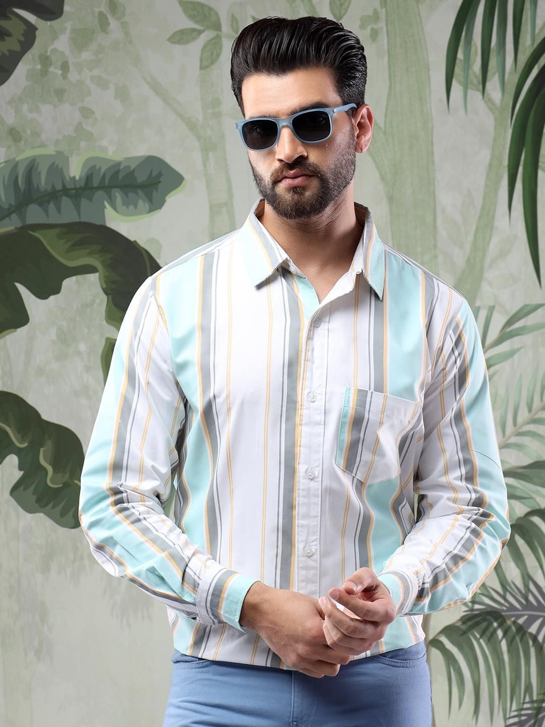 Kotty Men Spread Collar Vertical Striped Casual Shirt