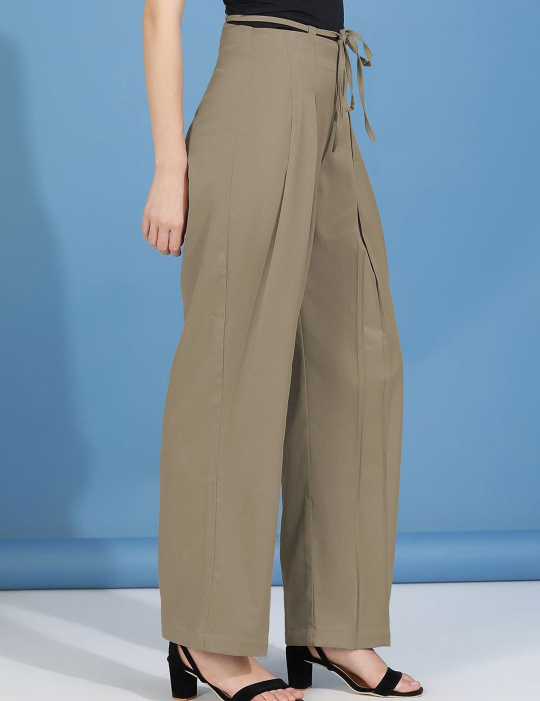 Kotty Women Classic High-Rise Pleated Trousers