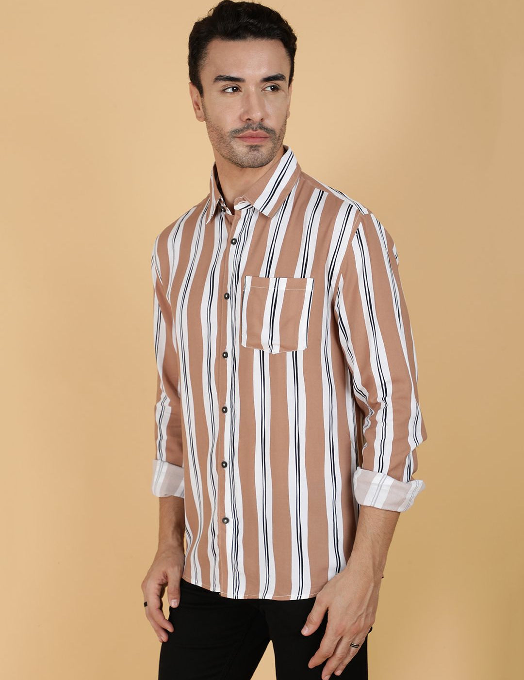 Kotty Men Relaxed Spread Collar Graphic Printed Cotton Casual Shirt