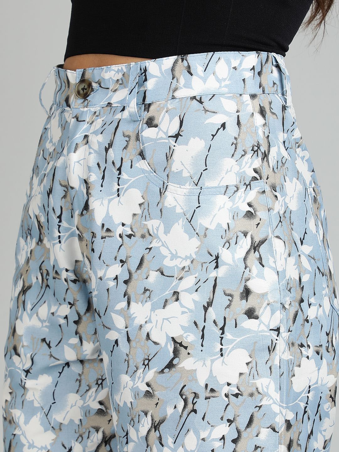 Kotty Women Floral Printed Straight Fit High-Rise Trousers