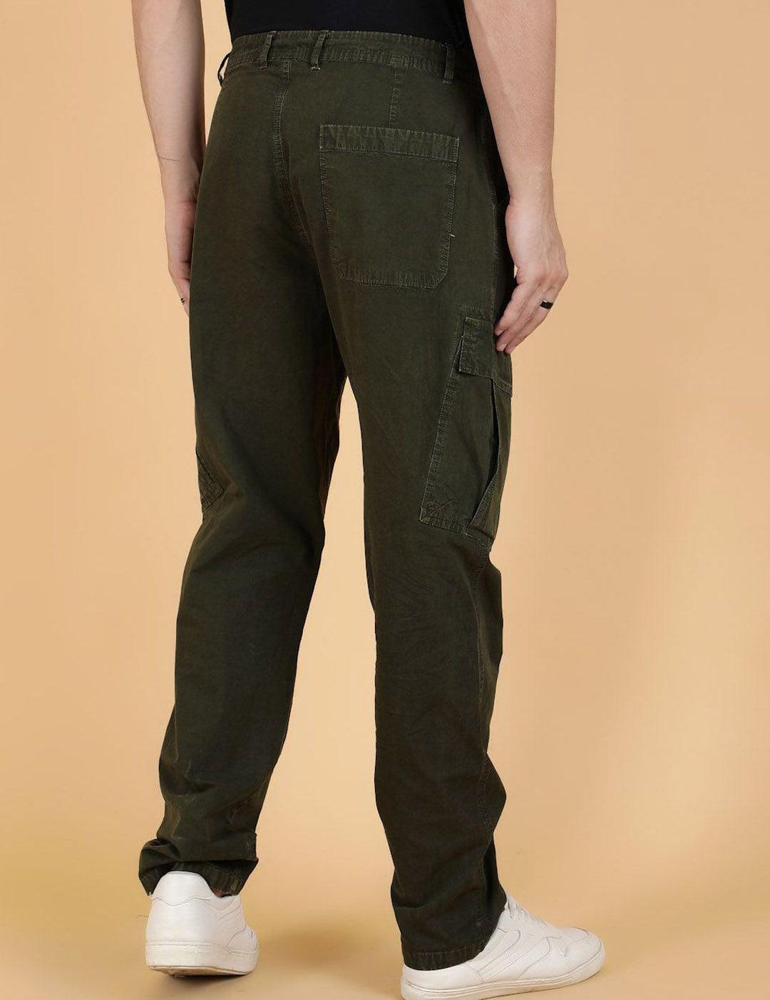 Kotty Men Solid Easy Wash Cargos Trousers