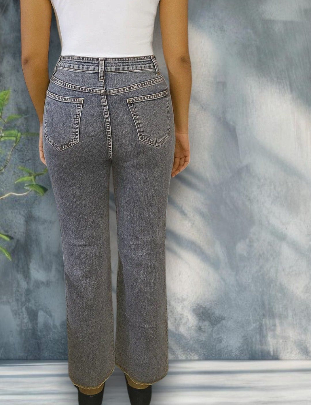 Kotty Women Regular Fit High-Rise Mildly Distressed Light Fade Stretchable Jeans