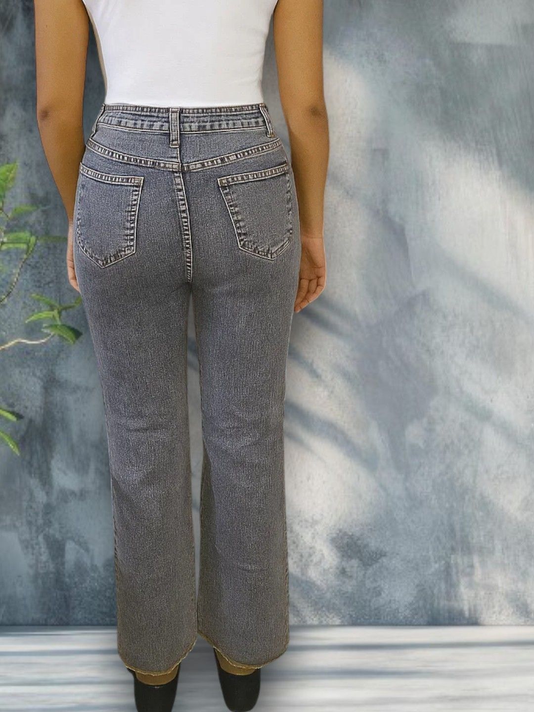 Kotty Women Regular Fit High-Rise Mildly Distressed Light Fade Stretchable Jeans