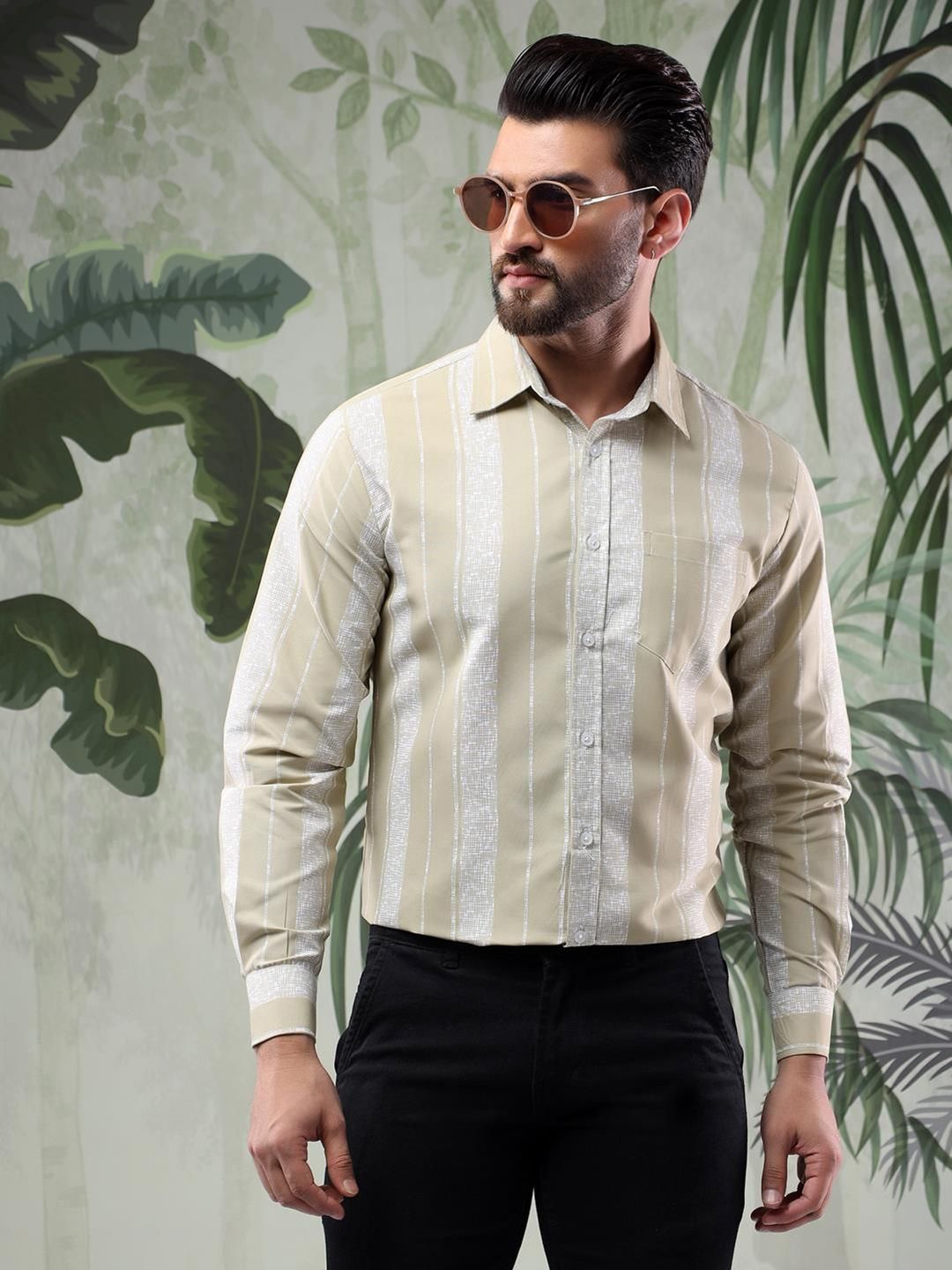 Kotty Men Spread Collar Vertical Striped Casual Shirt