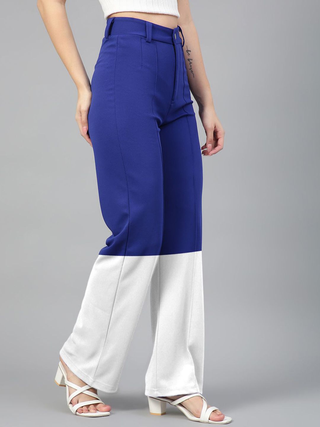 Kotty Women Colourblocked Relaxed Straight Fit High-Rise Easy Wash Pleated Trousers