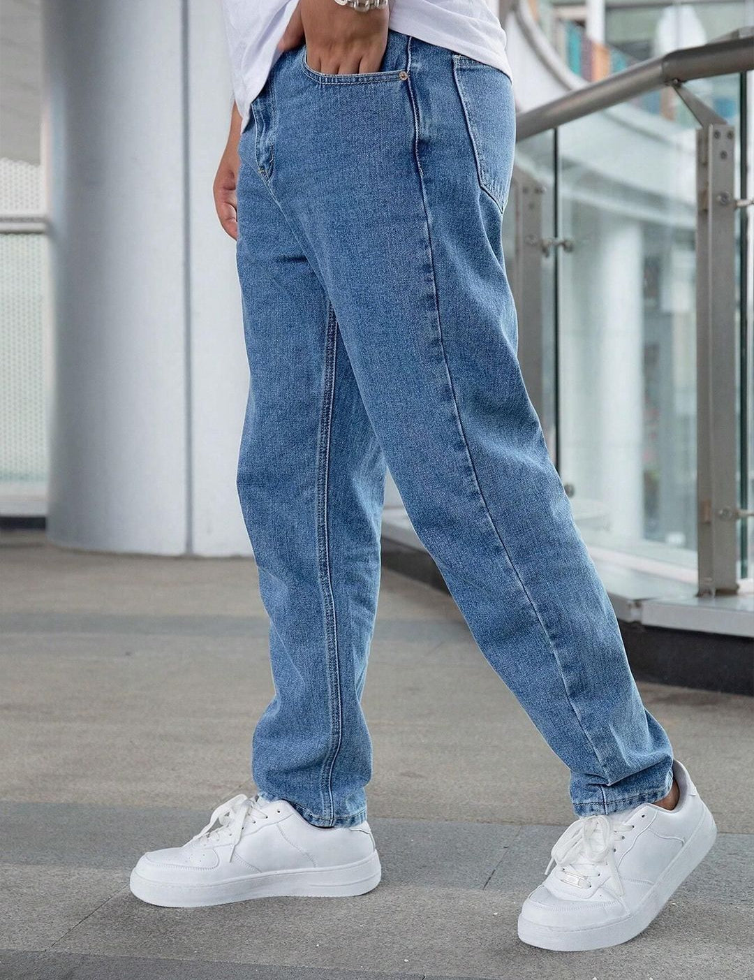 Kotty Men Straight Fit Low-Rise Stretchable Jeans