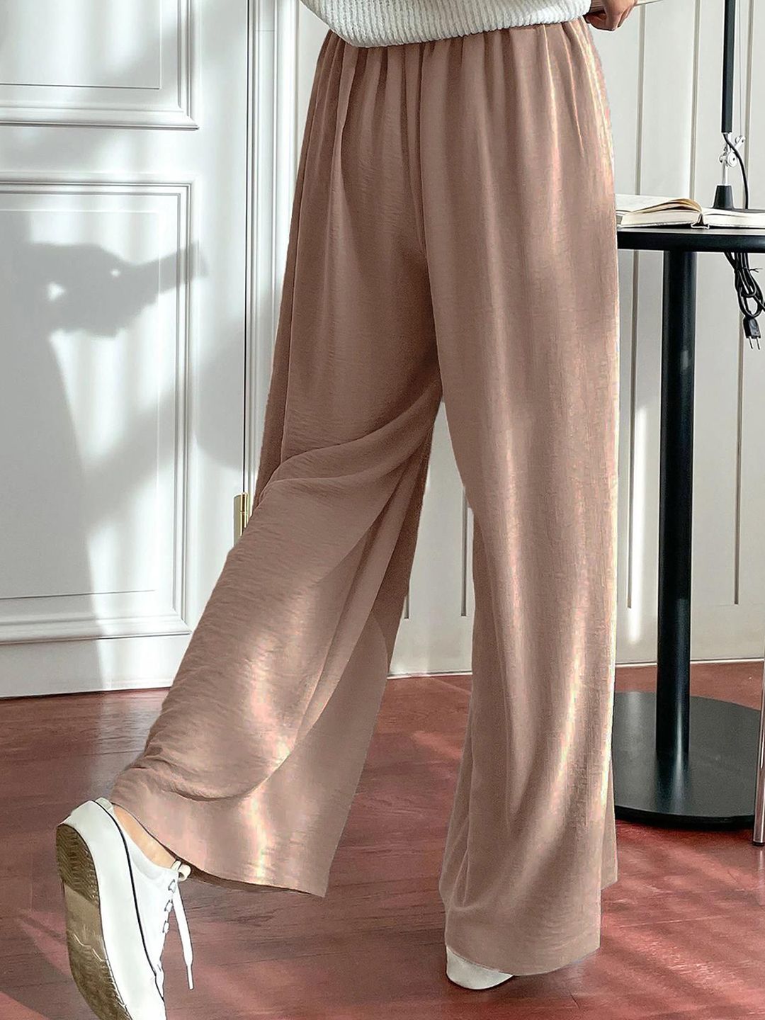 Kotty Women Relaxed Straight Leg Loose Fit High-Rise Cotton Trousers
