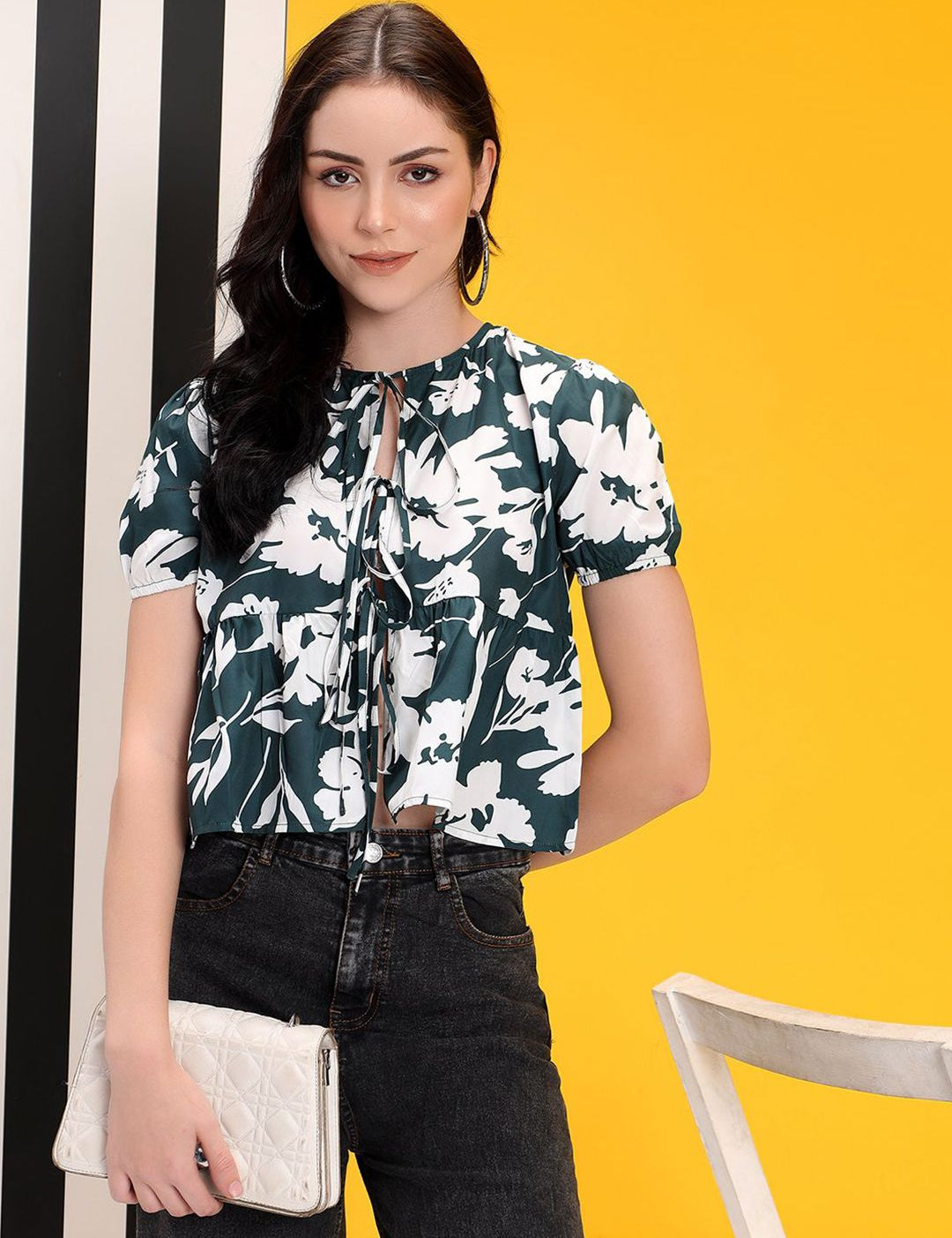 Kotty Floral Printed Tie-Up Neck Crop Top
