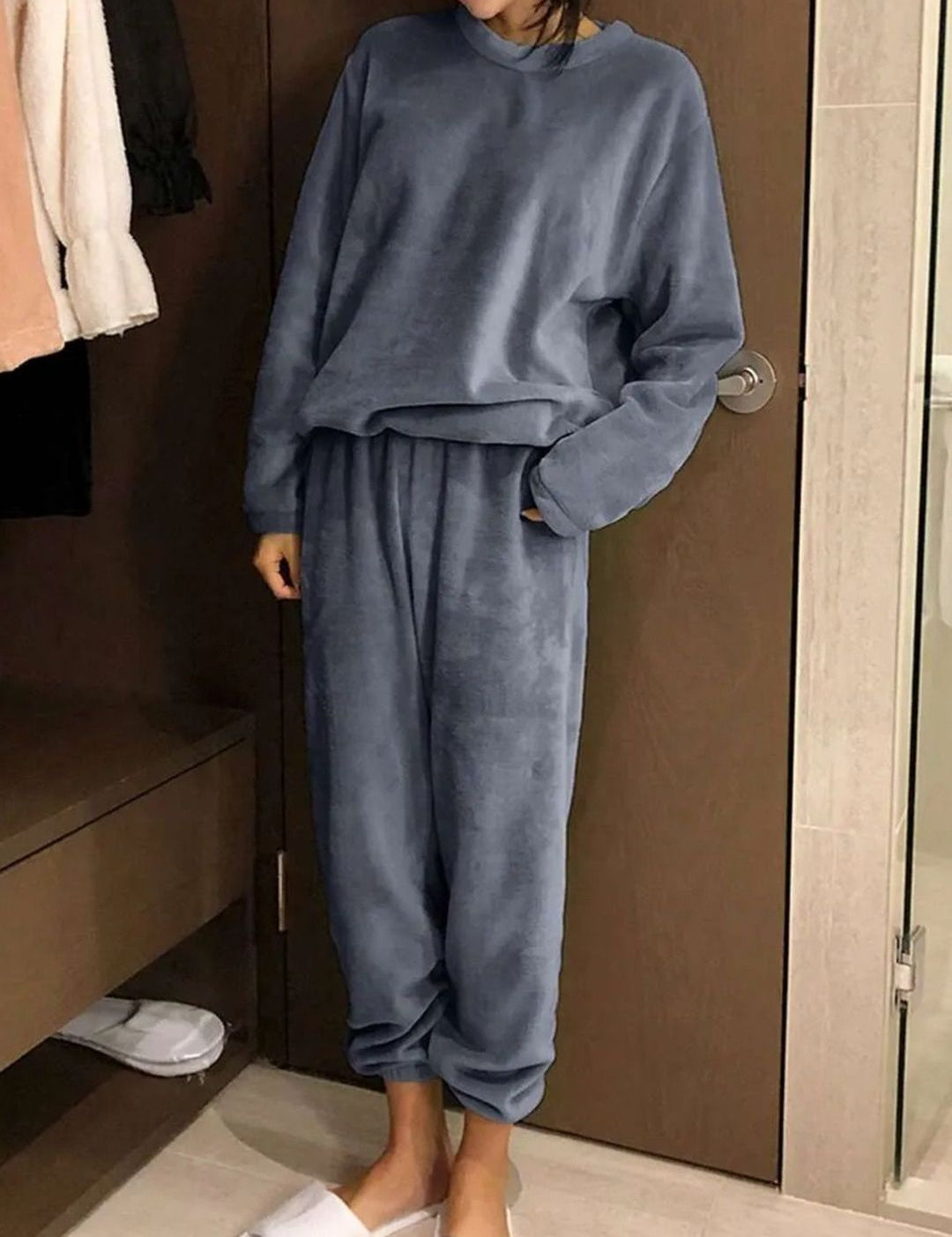 Kotty Round Neck Sweatshirt And Joggers Co-Ords