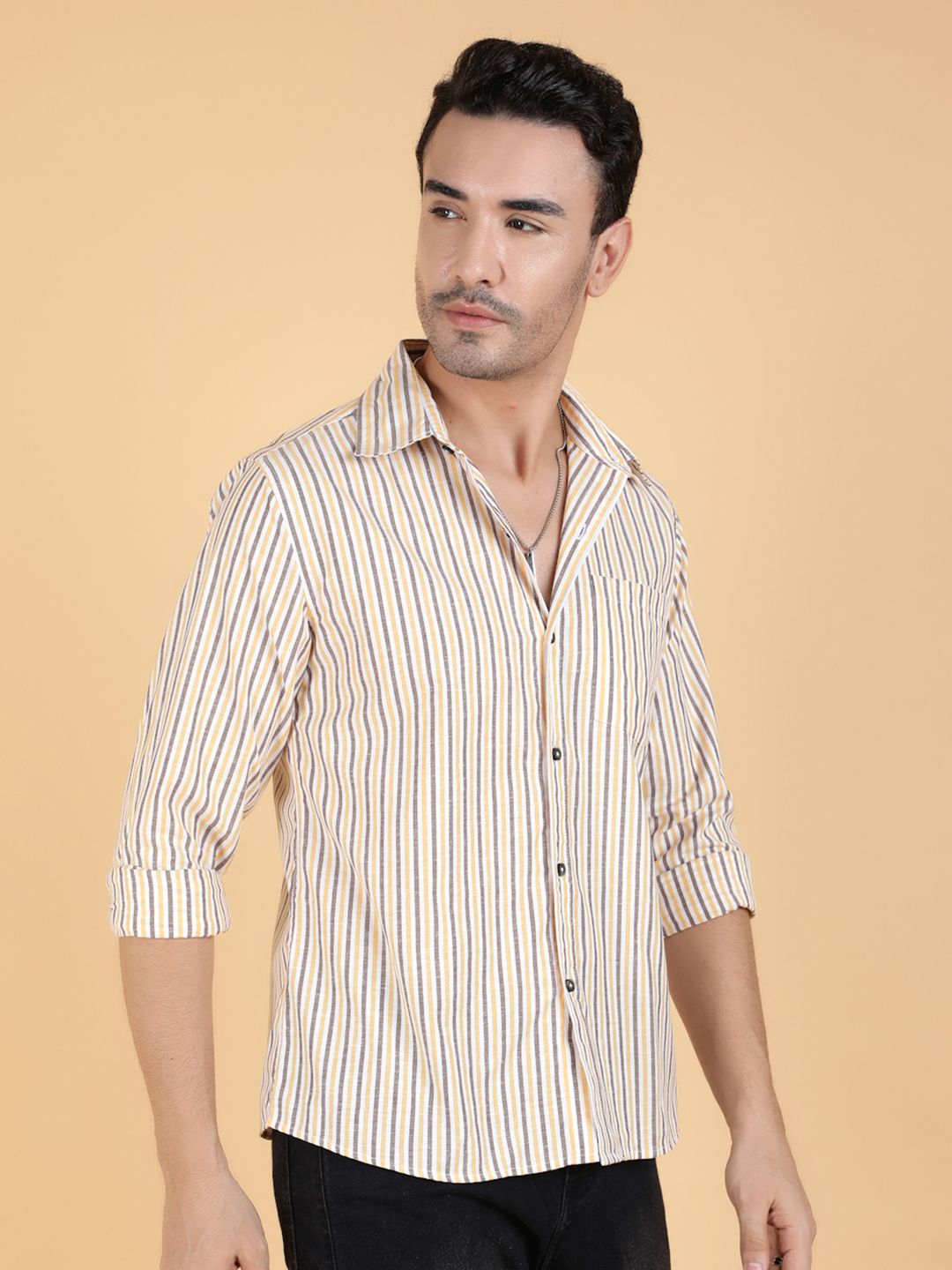 Kotty Men Relaxed Spread Collar Graphic Printed Casual Shirt