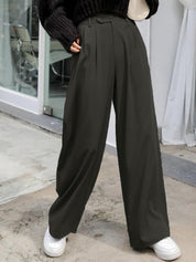 Kotty Women Relaxed Straight Leg Straight Fit High-Rise Easy Wash Pleated Trousers