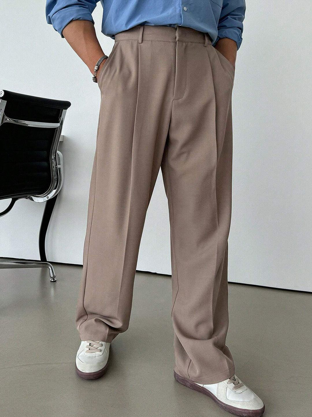 Kotty Men High-Rise Easy Wash Wide Leg Trousers