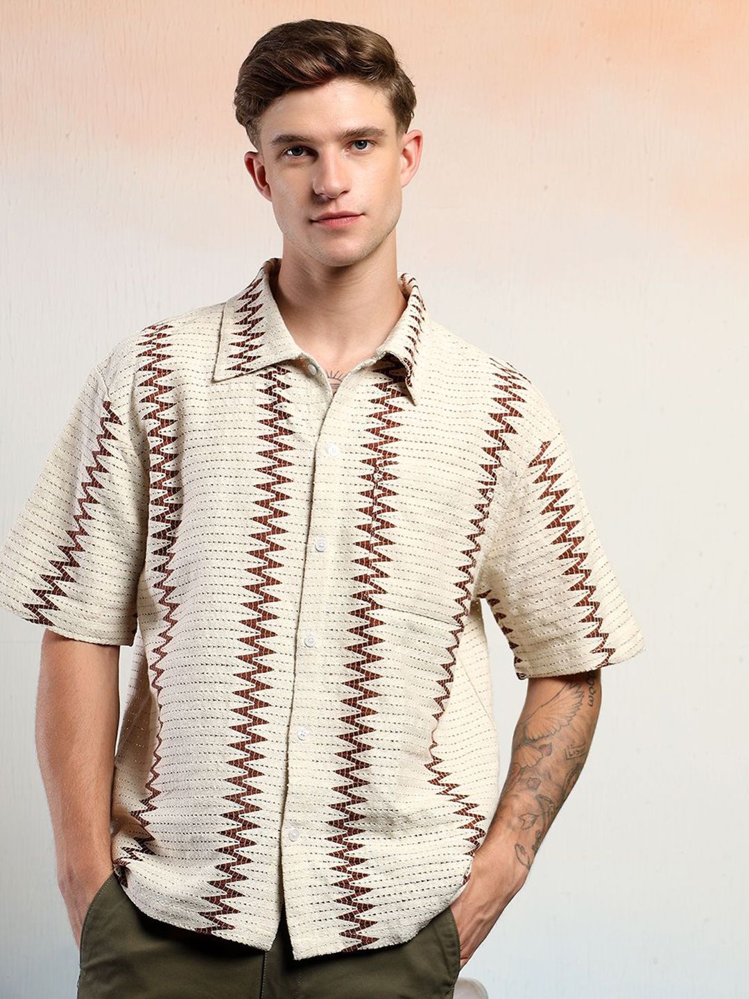 Kotty Men Geometric Self Design Cotton Sheer Casual Shirt
