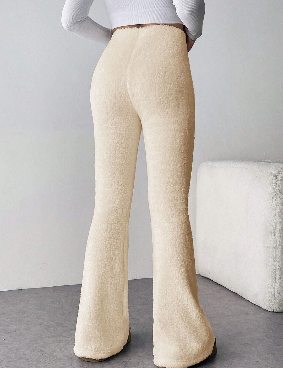 Kotty Women Solid Bootcut High-Rise Trousers