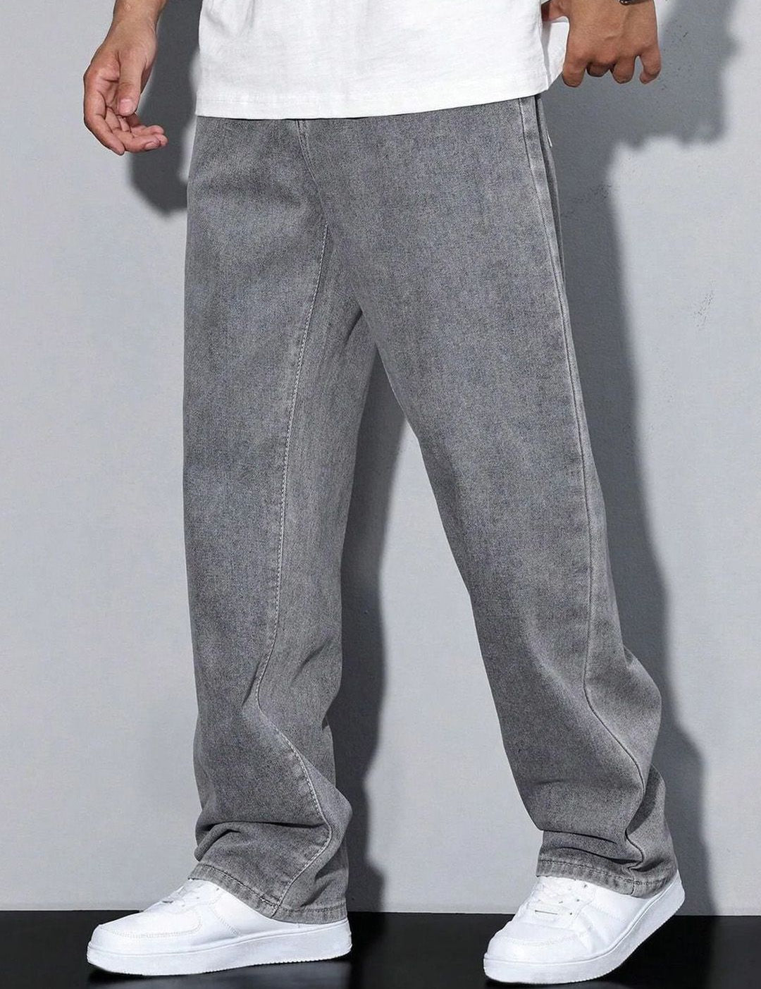 Kotty Men Baggy Mid-Rise Light Fade Stretchable Jeans