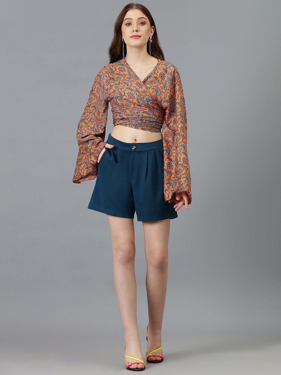 Kotty Women Solid High-Rise Regular Fit Shorts