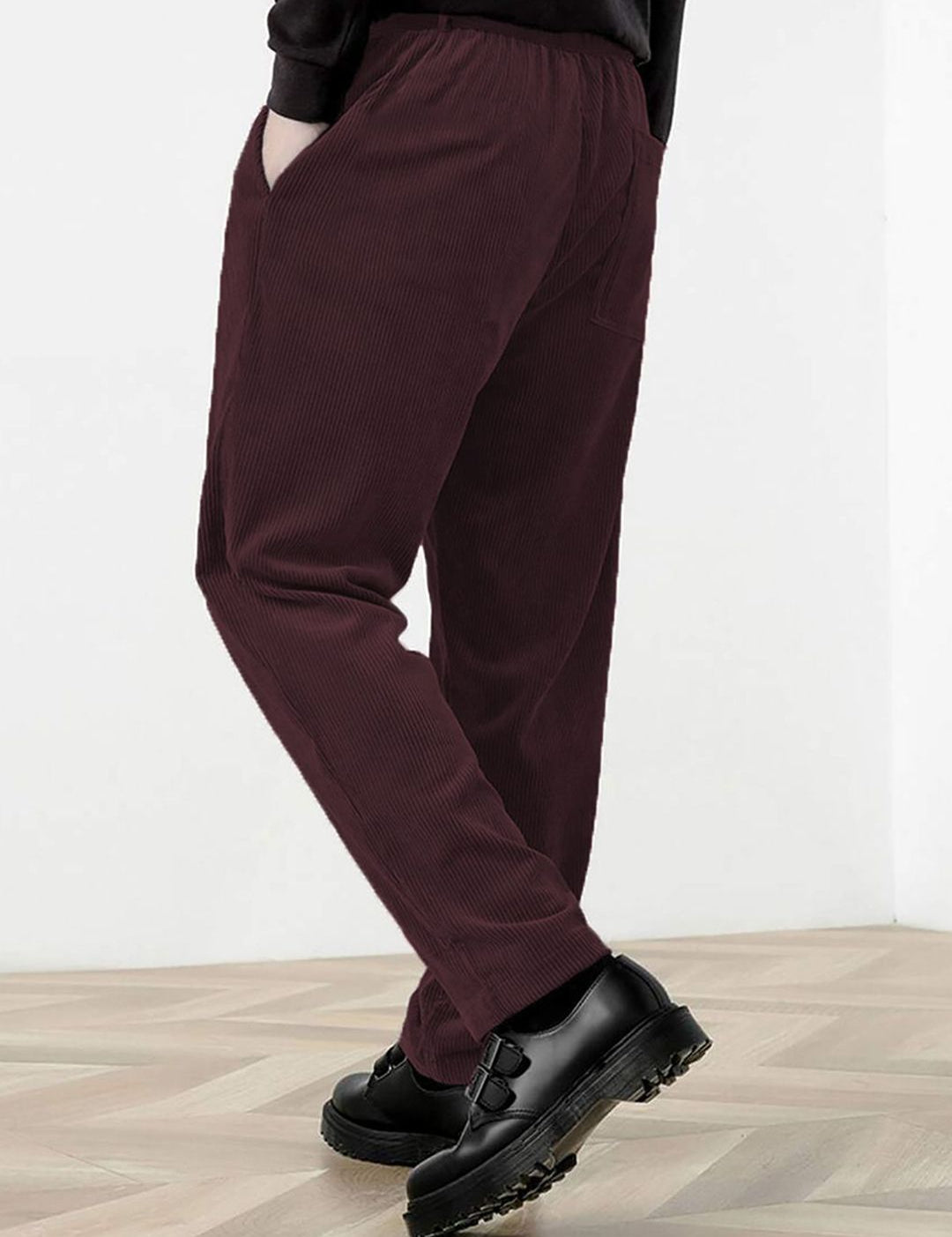 Kotty Men Relaxed Straight Fit High-Rise Corduroy Trousers